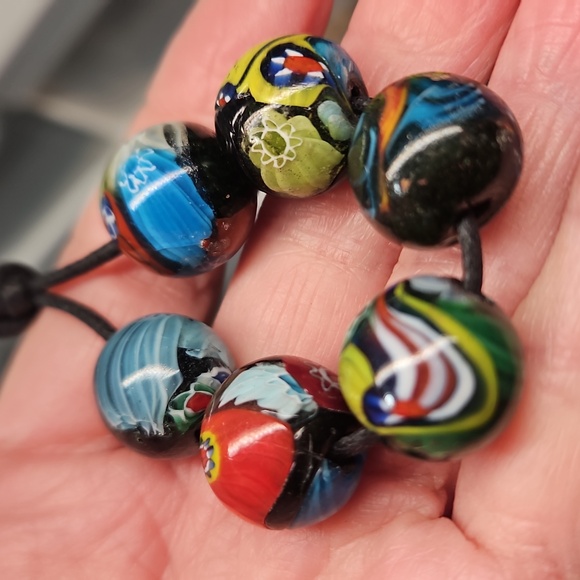 24 Vintage Milliefiore Glass Beads  Medium-Large Big Hole- Some Have Tiny Faces! - Picture 5 of 5